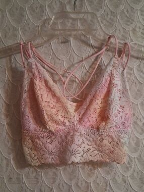 Victoria's Secret Pink Pastel Lace Strappy Bralette in Pink and Cream NWOT